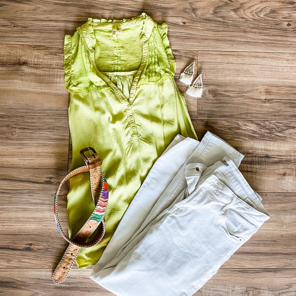 Green sleeveless tank top